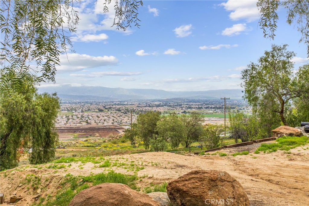 23255 Warren Road San Jacinto, CA 92582 - Photo 40 of 56 a view of an ocean beach