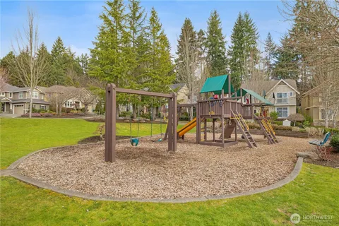 $2,000,000 | 11727 165th Place Northeast, Redmond, WA 98052