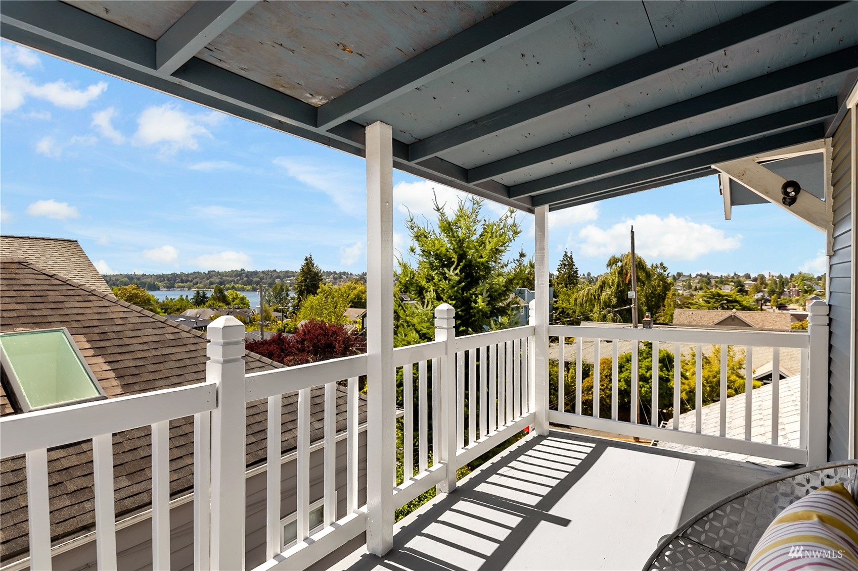 7724 Meridian Avenue North Seattle, WA 98103 - Photo 19 of 38 Gallery Image 19