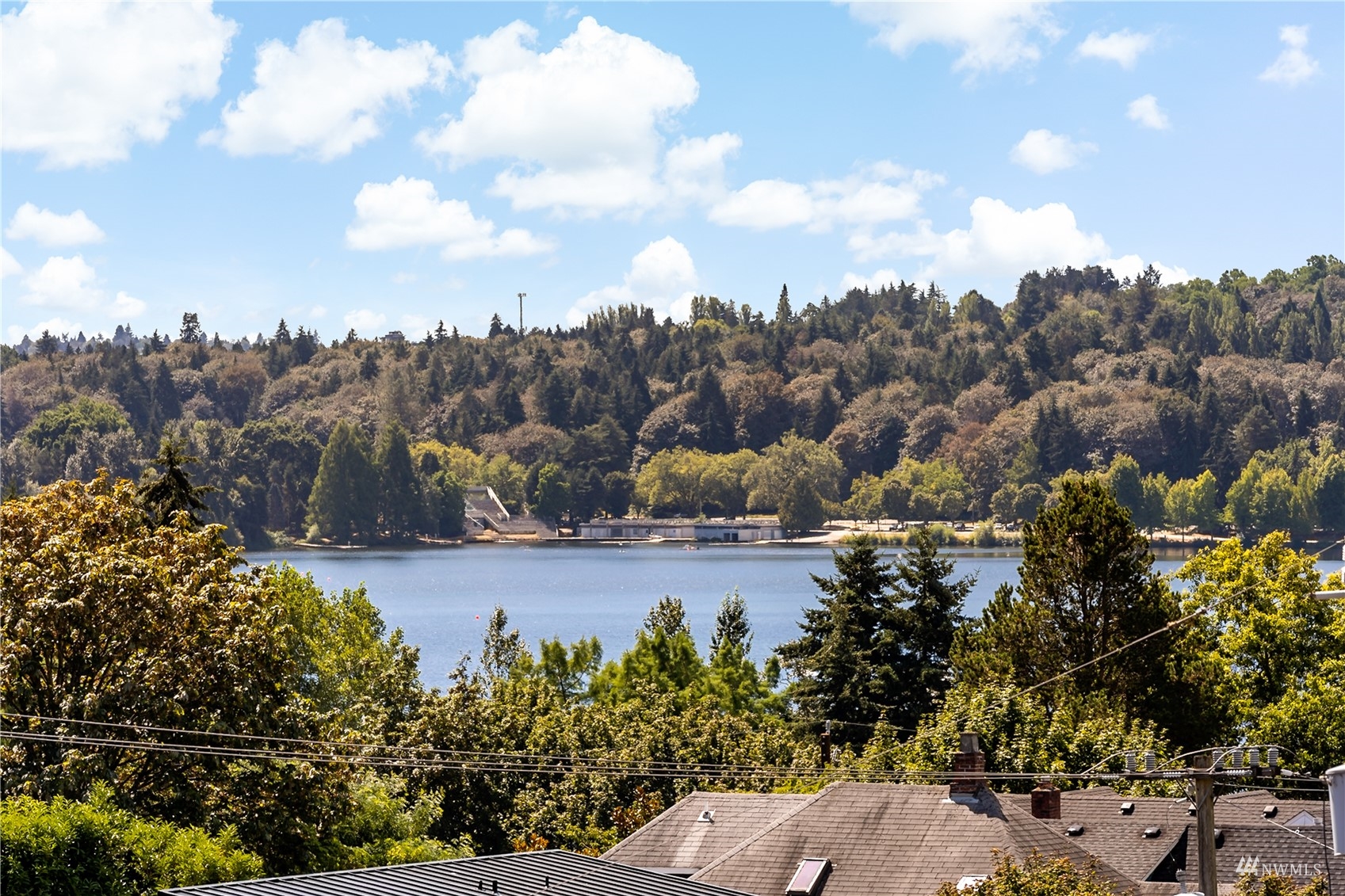 7724 Meridian Avenue North Seattle, WA 98103 - Photo 20 of 38 Gallery Image 20