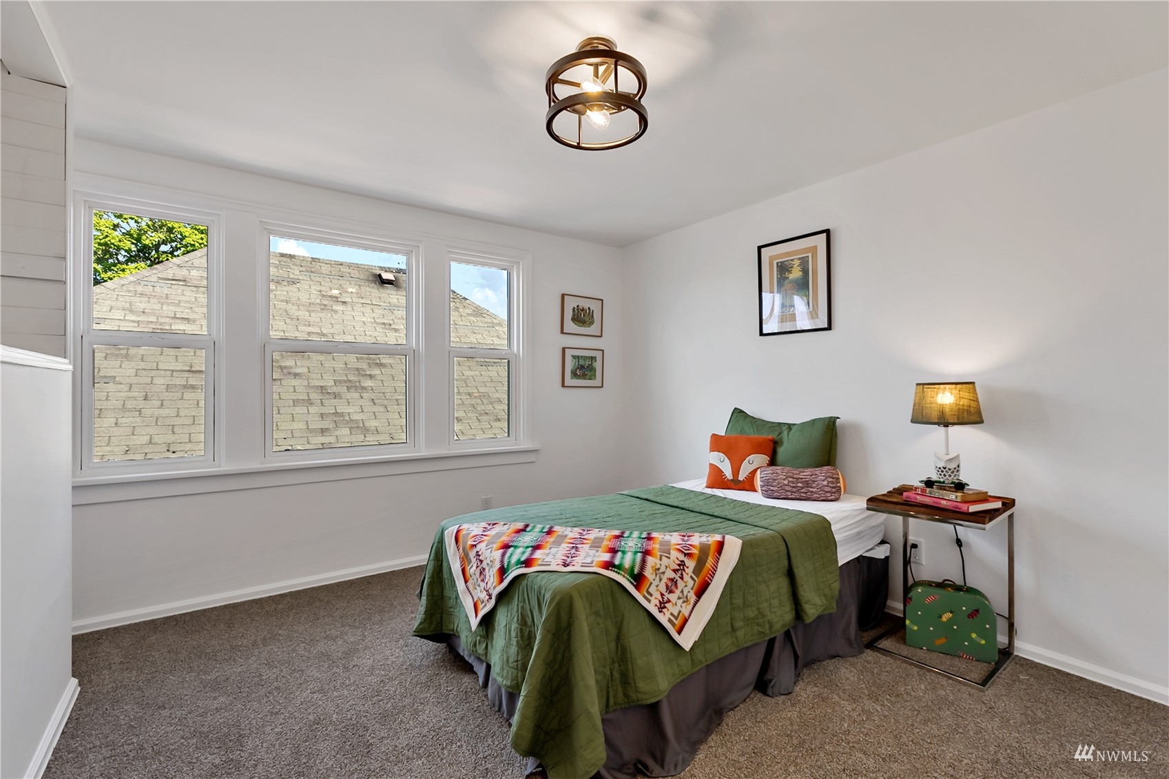 7724 Meridian Avenue North Seattle, WA 98103 - Photo 22 of 38 Gallery Image 22