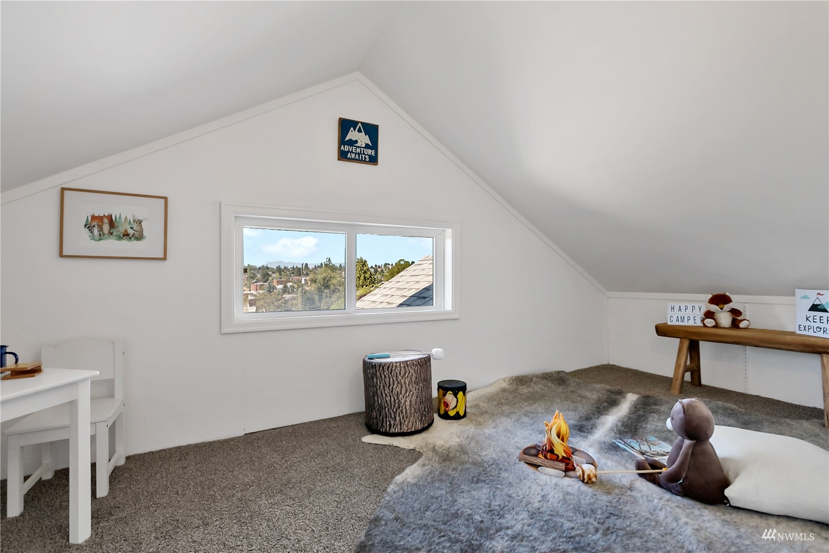 7724 Meridian Avenue North Seattle, WA 98103 - Photo 23 of 38 Gallery Image 23