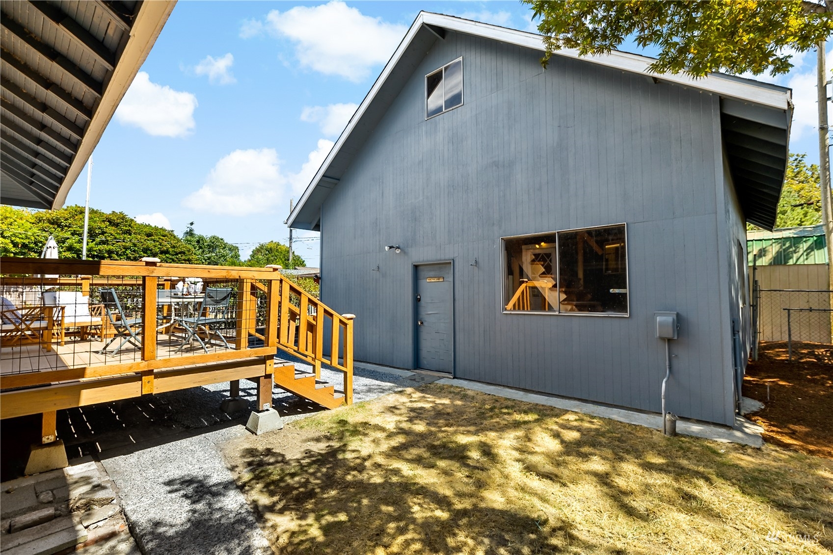 7724 Meridian Avenue North Seattle, WA 98103 - Photo 25 of 38 Gallery Image 25