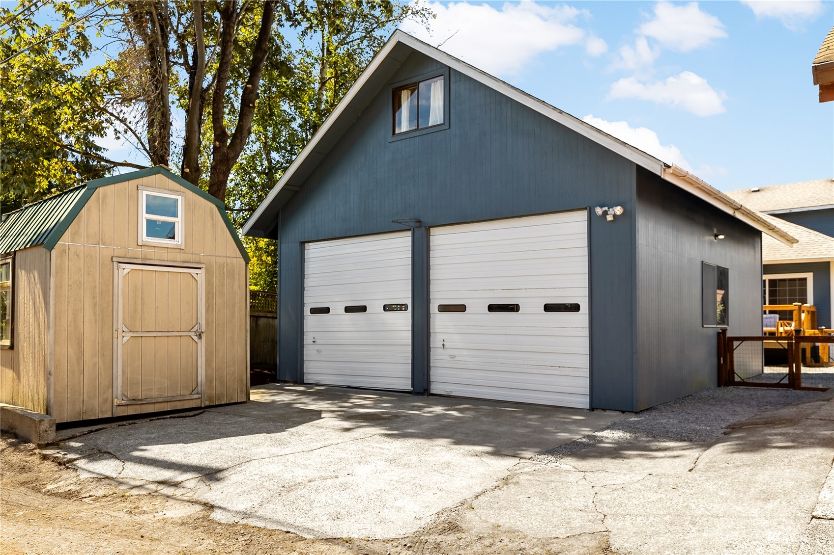7724 Meridian Avenue North Seattle, WA 98103 - Photo 26 of 38 Gallery Image 26