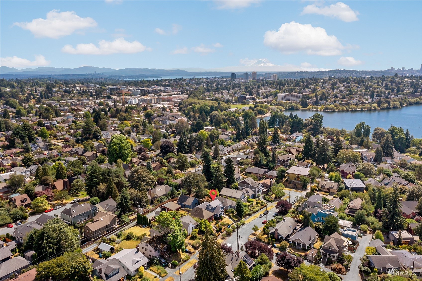 7724 Meridian Avenue North Seattle, WA 98103 - Photo 31 of 38 Gallery Image 31