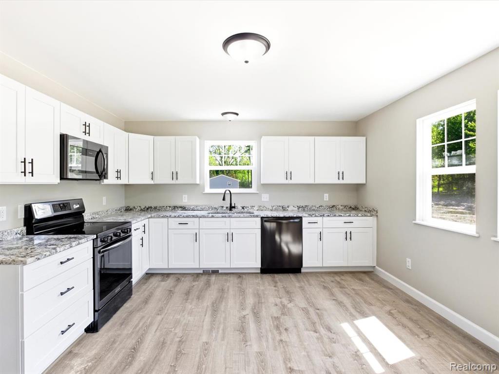 2941 Beach Road Port Huron, MI 48060 - Photo 13 of 30