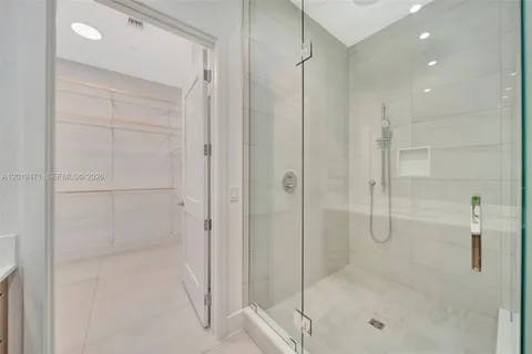$2,000,000 | 153 North Seabreeze Boulevard, Unit 403, Fort Lauderdale, FL 33304