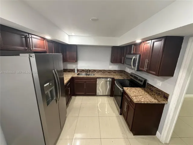 $6,900 | 45 Northwest 99th Street, Miami Shores, FL 33150