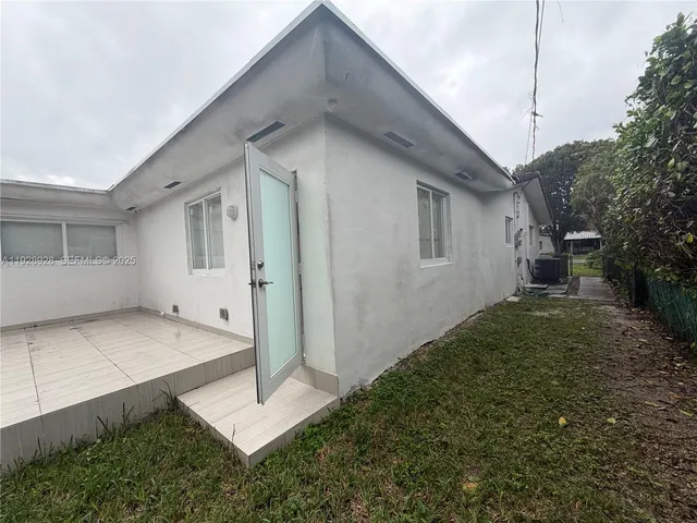 $6,900 | 45 Northwest 99th Street, Miami Shores, FL 33150