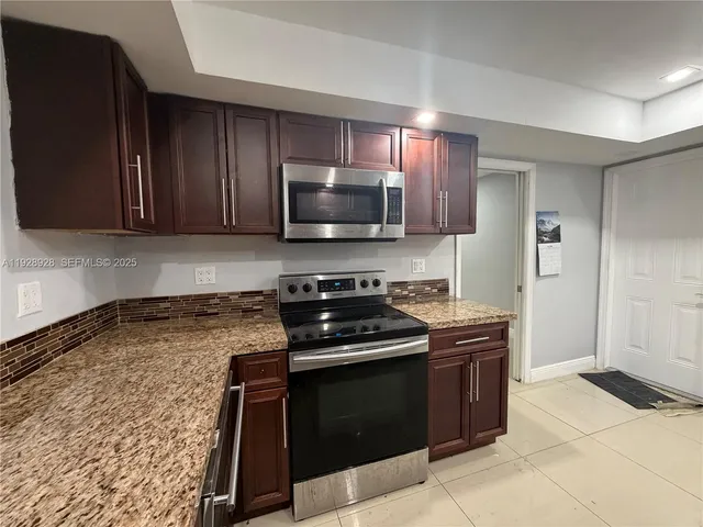 $6,900 | 45 Northwest 99th Street, Miami Shores, FL 33150