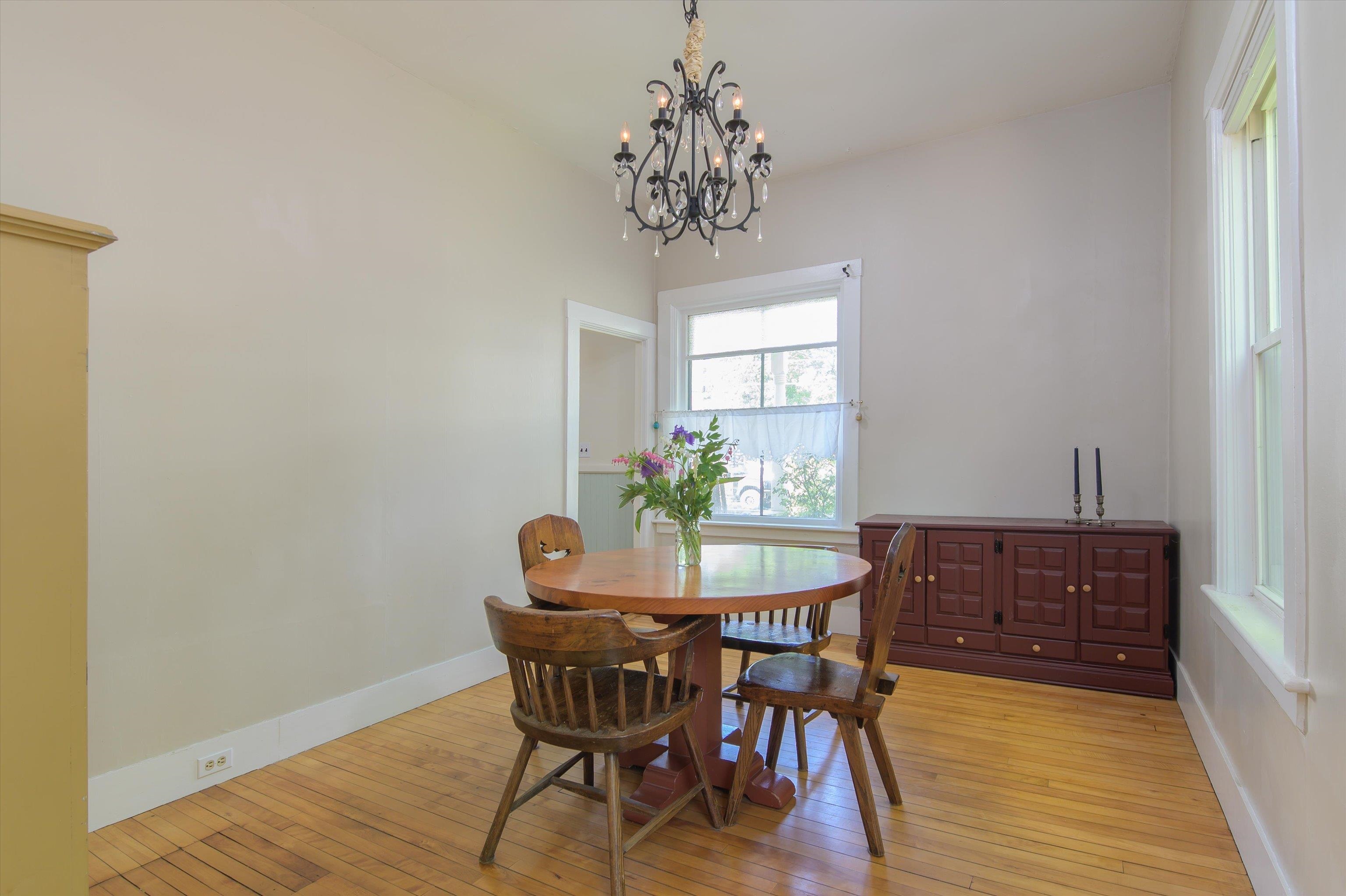 7 Academy Avenue Rockingham, VT 05101 - Photo 11 of 42