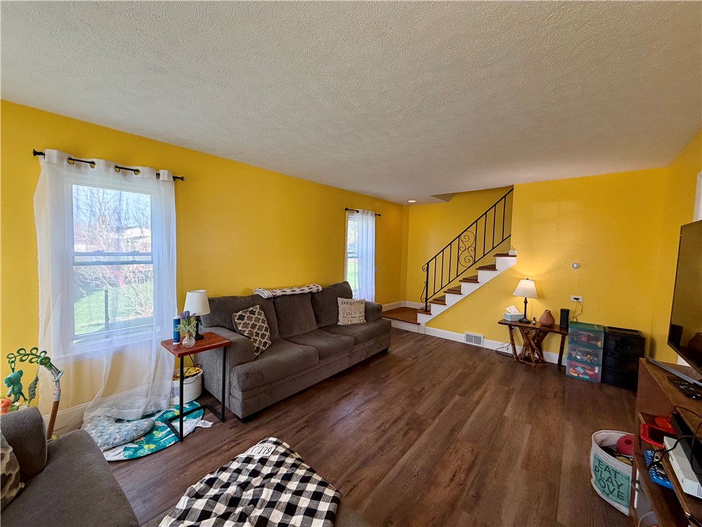 1445 Mertensia Road Farmington, NY 14425 - Photo 6 of 26