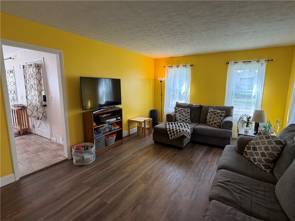 1445 Mertensia Road Farmington, NY 14425 - Photo 8 of 26