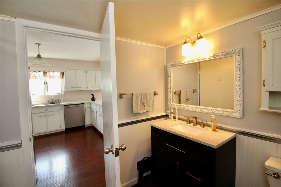 1445 Mertensia Road Farmington, NY 14425 - Photo 9 of 26