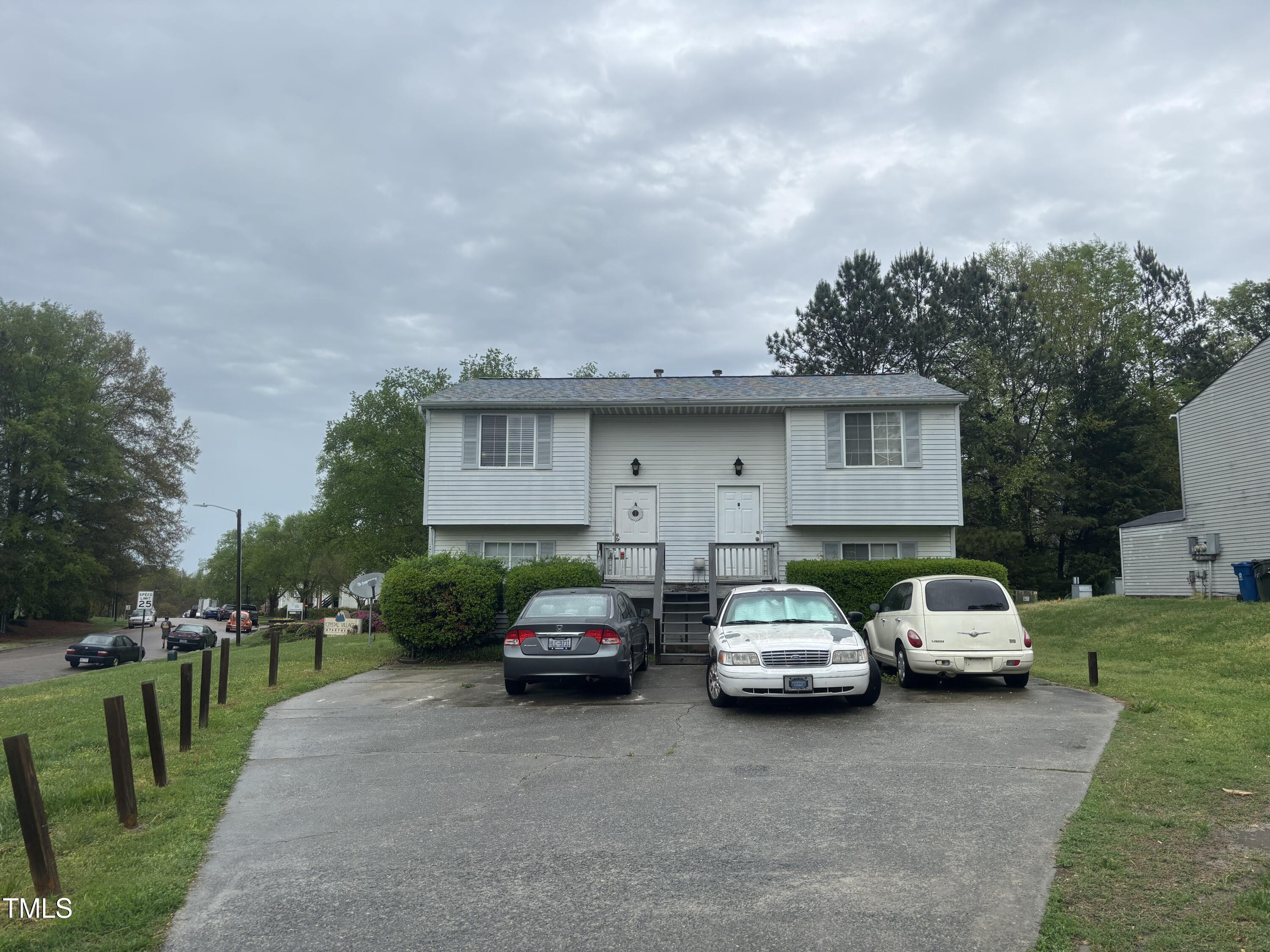 2136 Bogarde Street Durham, NC 27705 - Photo 2 of 21 IMG_6427