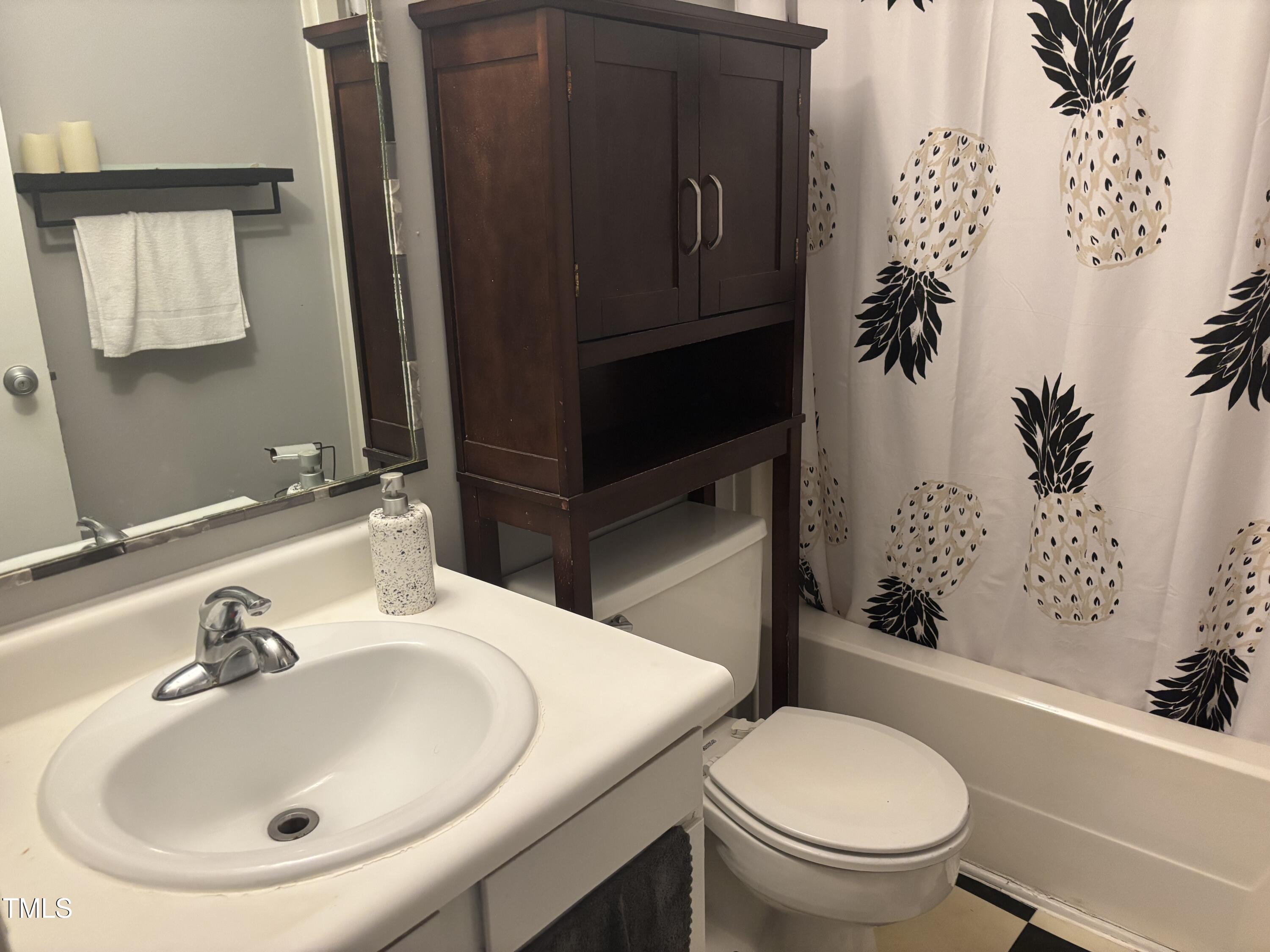 2136 Bogarde Street Durham, NC 27705 - Photo 9 of 21 IMG_6436