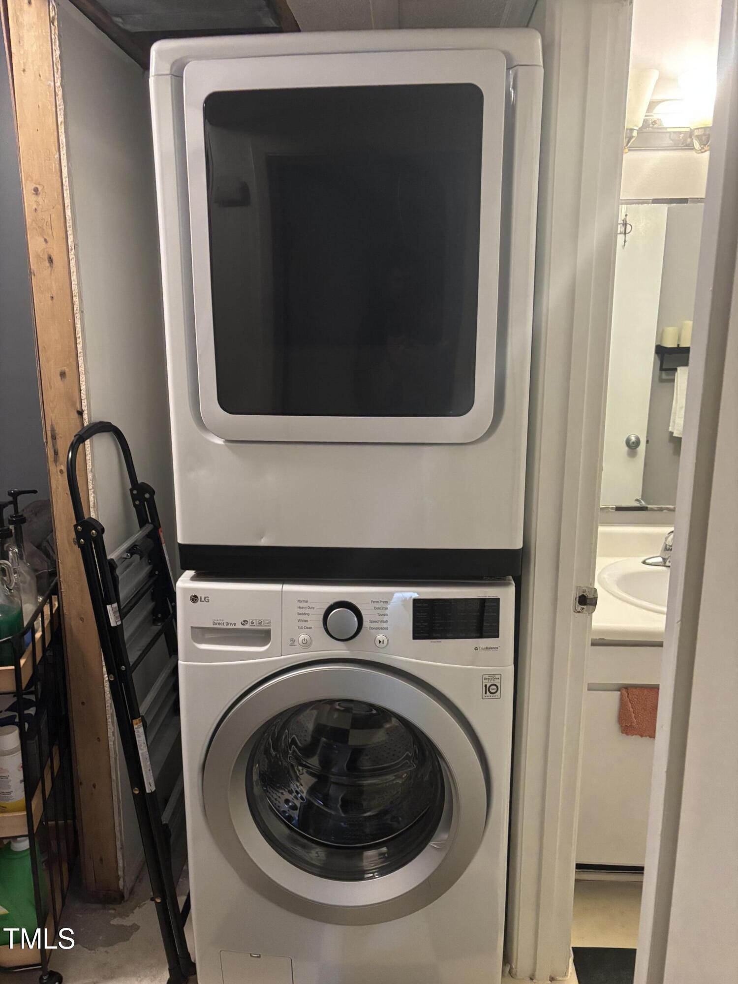 2136 Bogarde Street Durham, NC 27705 - Photo 10 of 21 IMG_6437