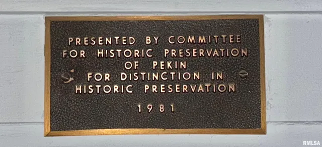 $114,900 | 335 Buena Vista Avenue, Pekin, IL 61554