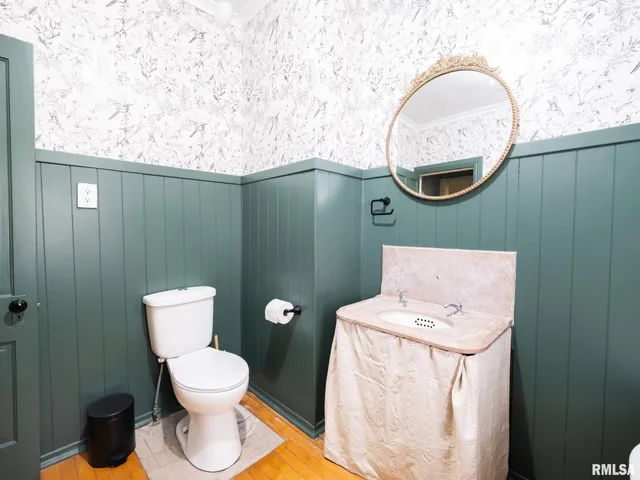 $114,900 | 335 Buena Vista Avenue, Pekin, IL 61554