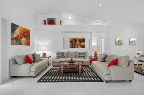 $599,000 | 6032 Rossmoor Lakes Court, Boynton Beach, FL 33437