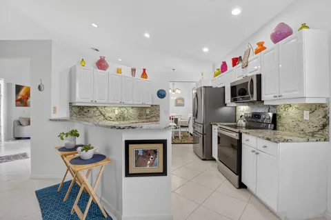 $599,000 | 6032 Rossmoor Lakes Court, Boynton Beach, FL 33437