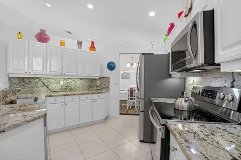 $599,000 | 6032 Rossmoor Lakes Court, Boynton Beach, FL 33437