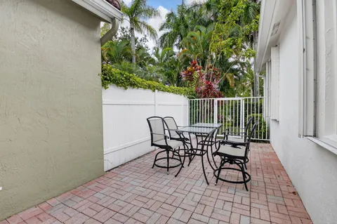 $599,000 | 6032 Rossmoor Lakes Court, Boynton Beach, FL 33437