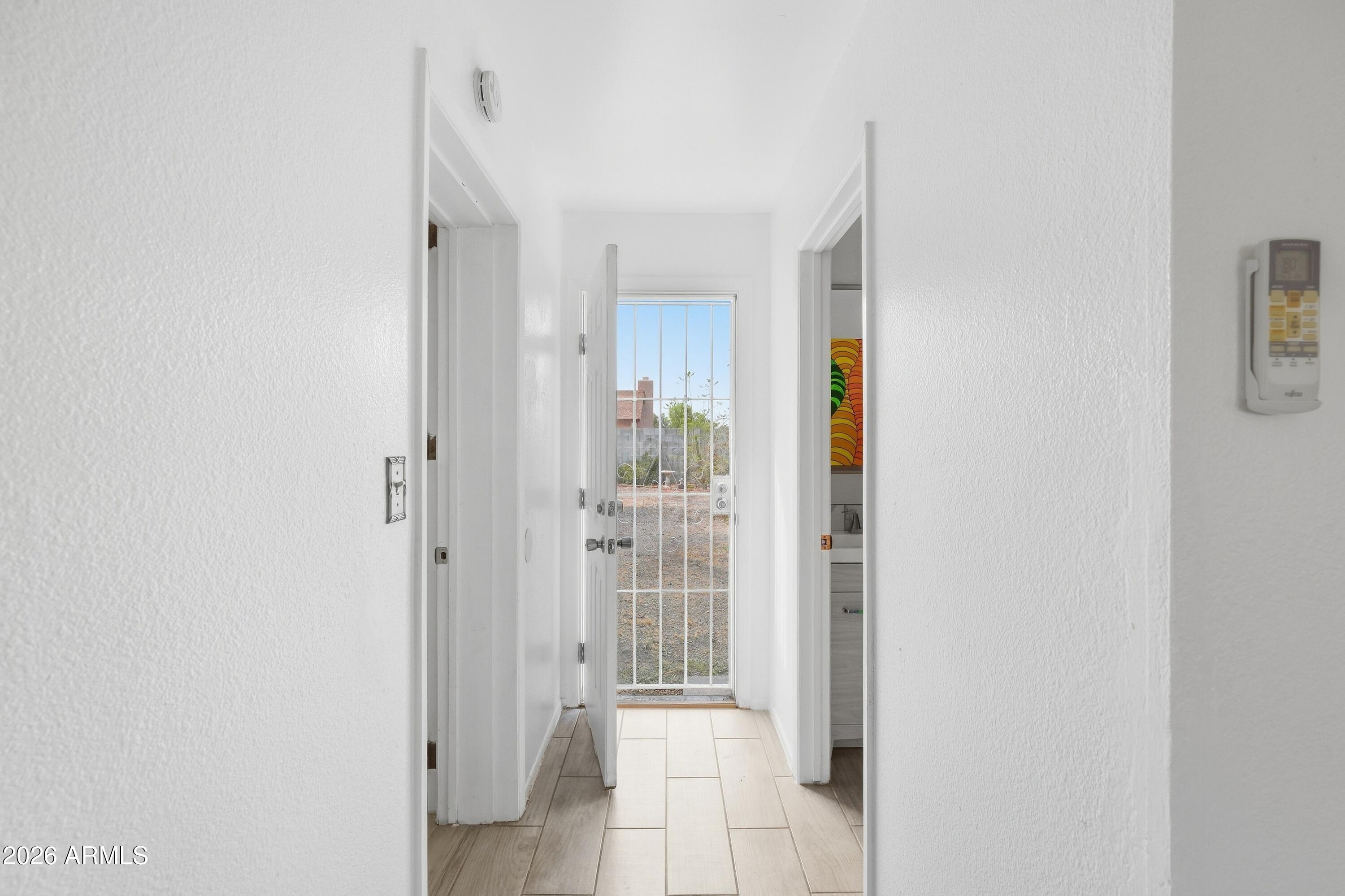 2901 West Kathleen Road Phoenix, AZ 85053 - Photo 5 of 41 005_ListerPros