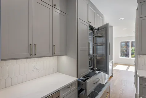 $1,795,000 | 3740 North Racine Avenue, Unit 2, Chicago, IL 60613