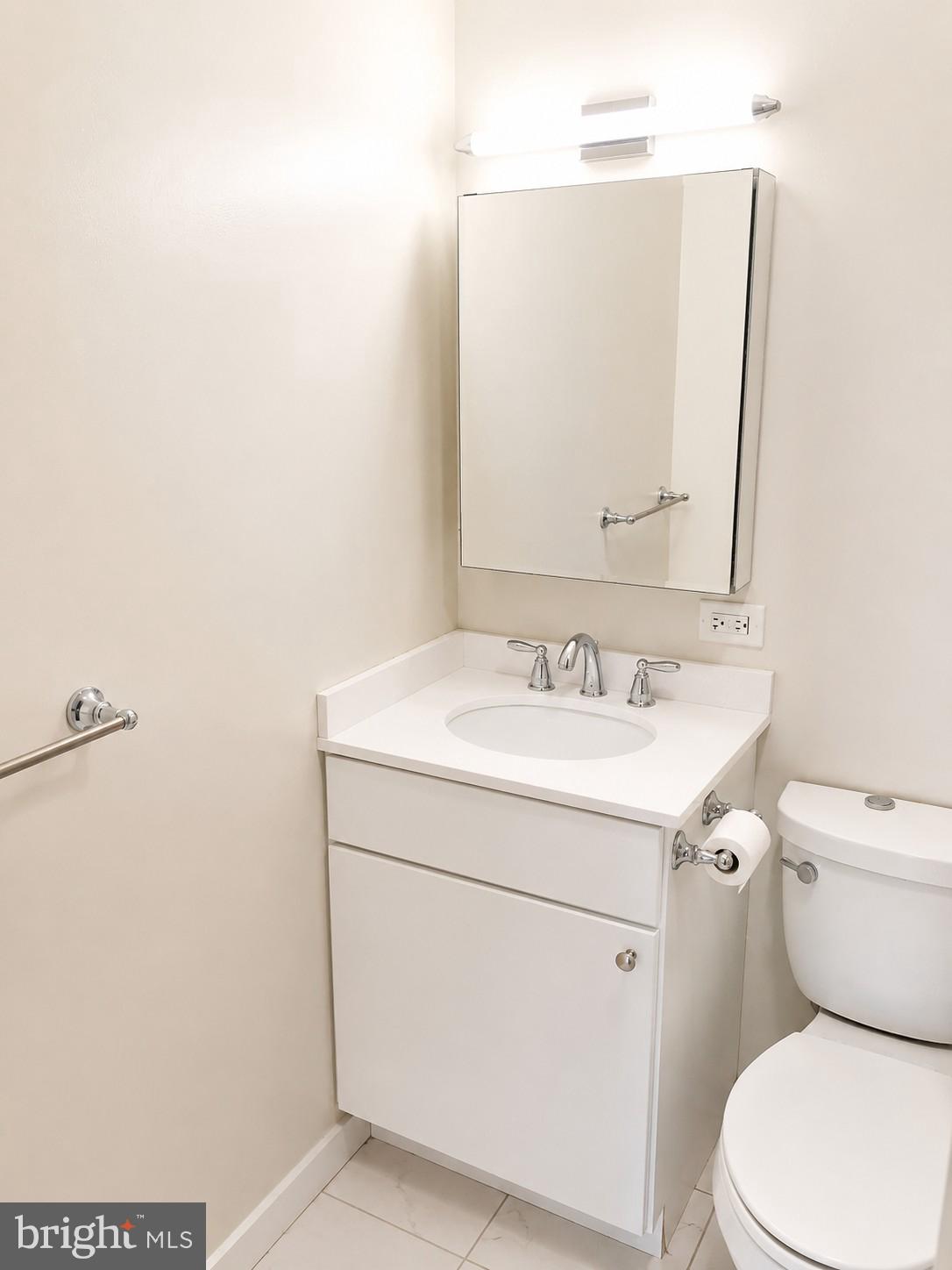 224 West Rittenhouse Square, Unit 815A Philadelphia, PA 19103 - Photo 5 of 17
