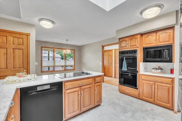 $437,900 | 3402 76th Street, Moline, IL 61265