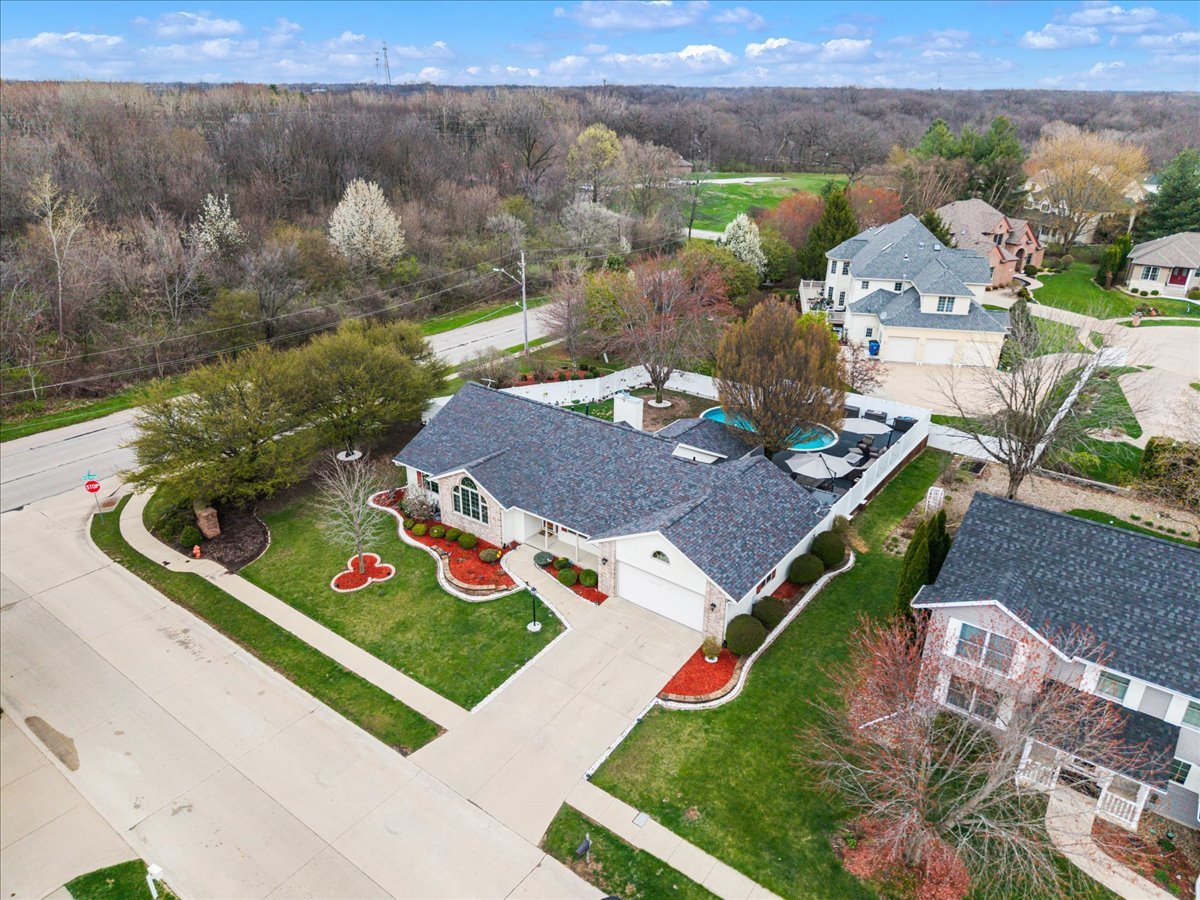 3402 76th Street Moline, IL 61265 - Photo 2 of 64