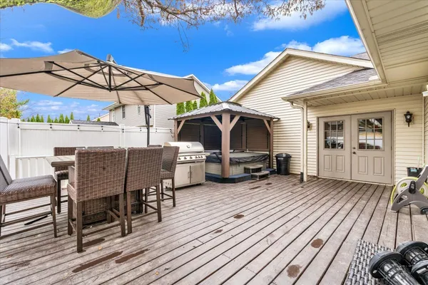 $437,900 | 3402 76th Street, Moline, IL 61265