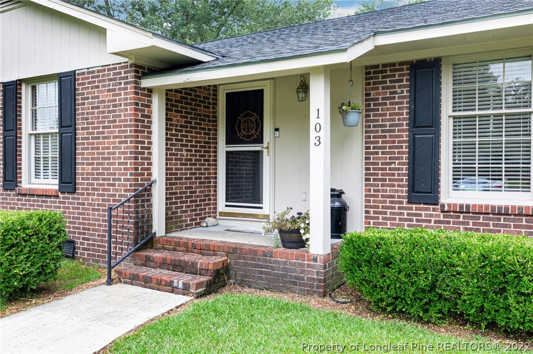 103 Robin Road Lumberton, NC 28358 - Photo 5 of 34 Gallery Image 5
