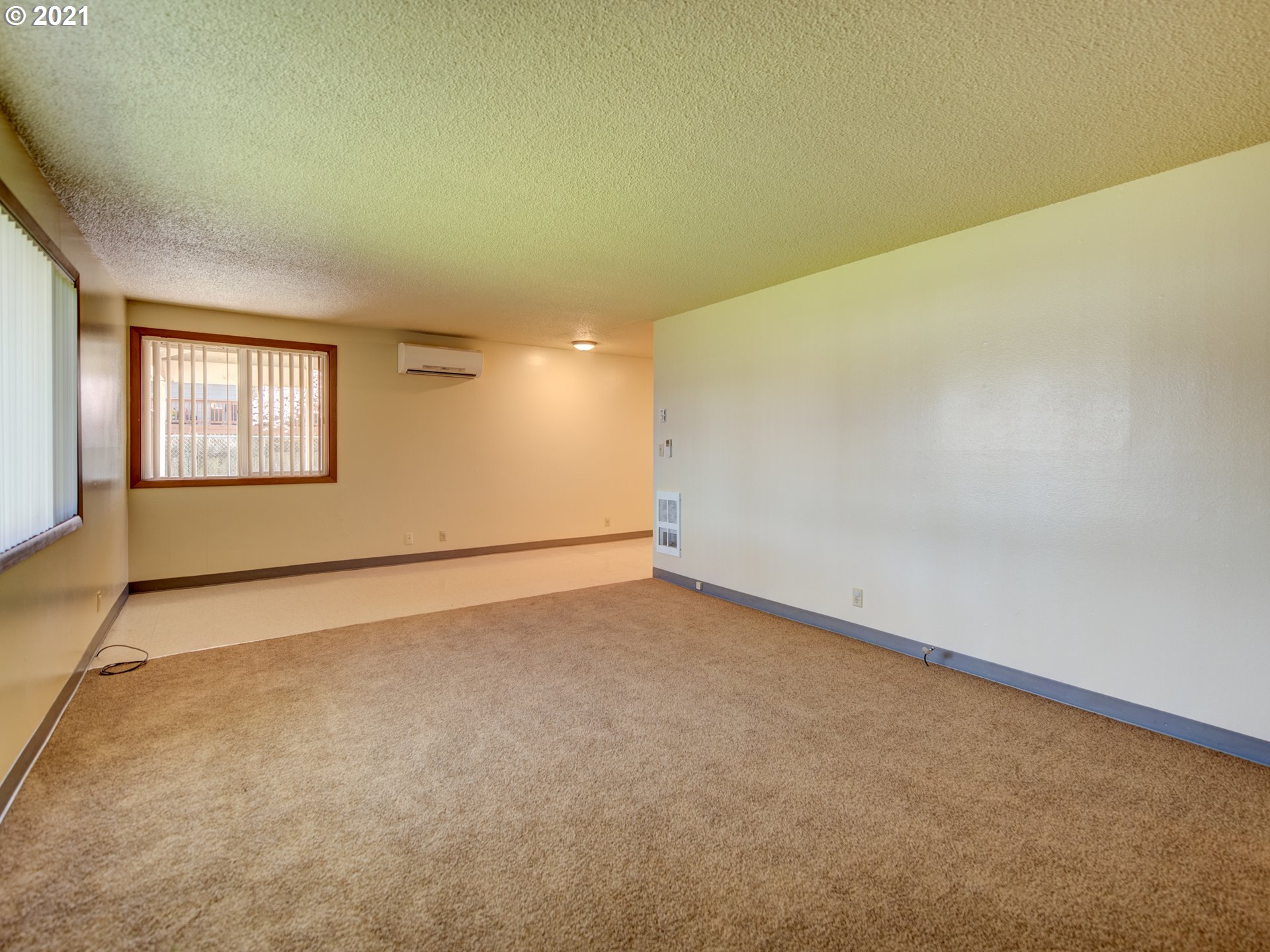1340 Aspen Street Springfield, OR 97477 - Photo 3 of 19