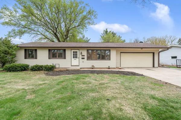 $326,900 | 349 13th Street Southwest, Owatonna, MN 55060