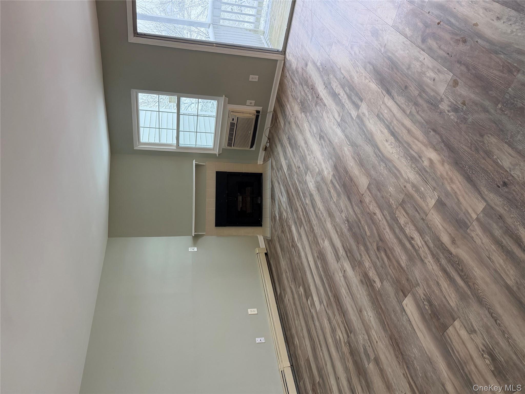 22 Lexington Hills Road, Unit 4 Harriman, NY 10926 - Photo 3 of 11