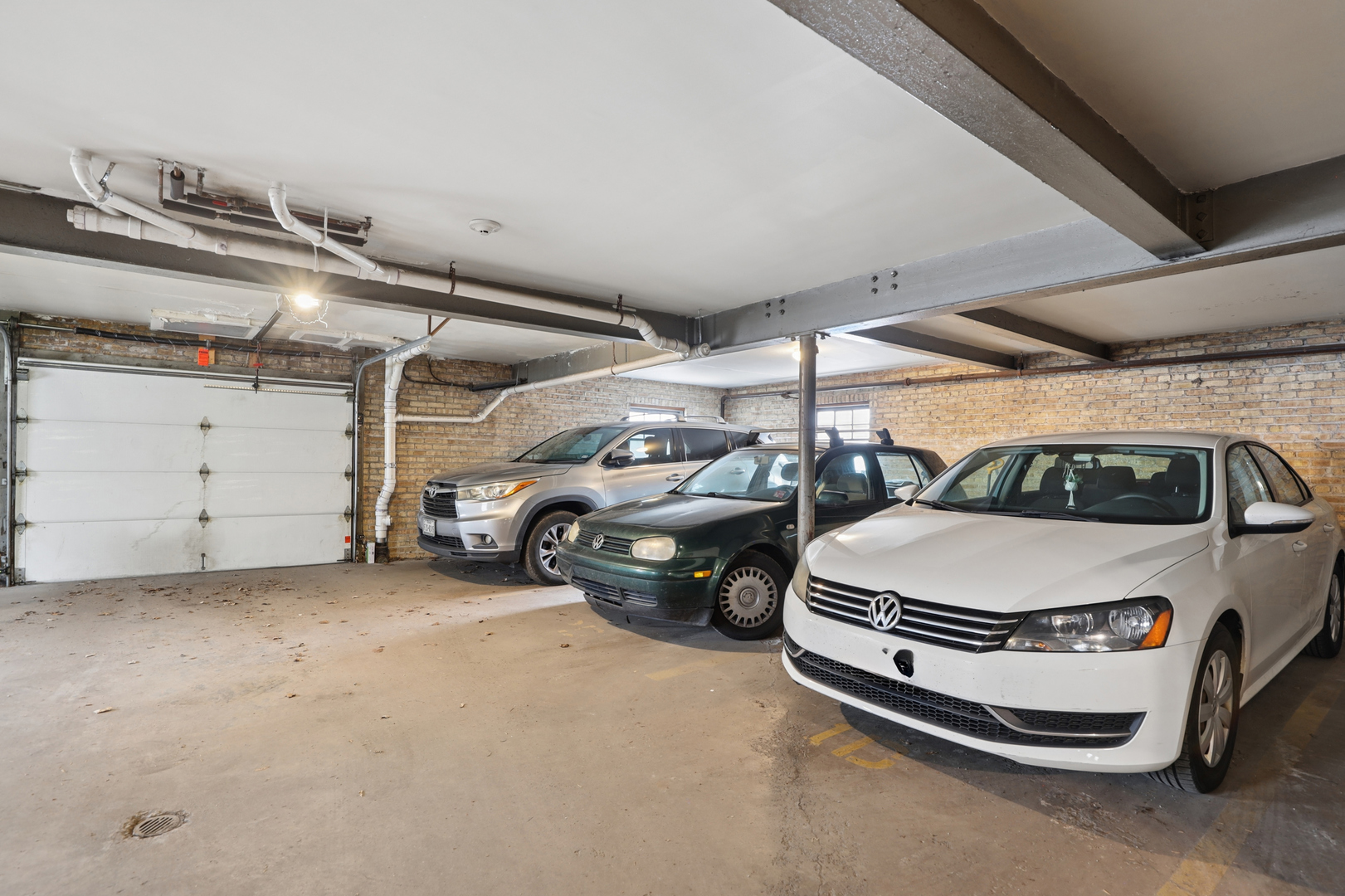 2147 Ridge Avenue, Unit 2D Evanston, IL 60201 - Photo 21 of 22 a view of parking garage