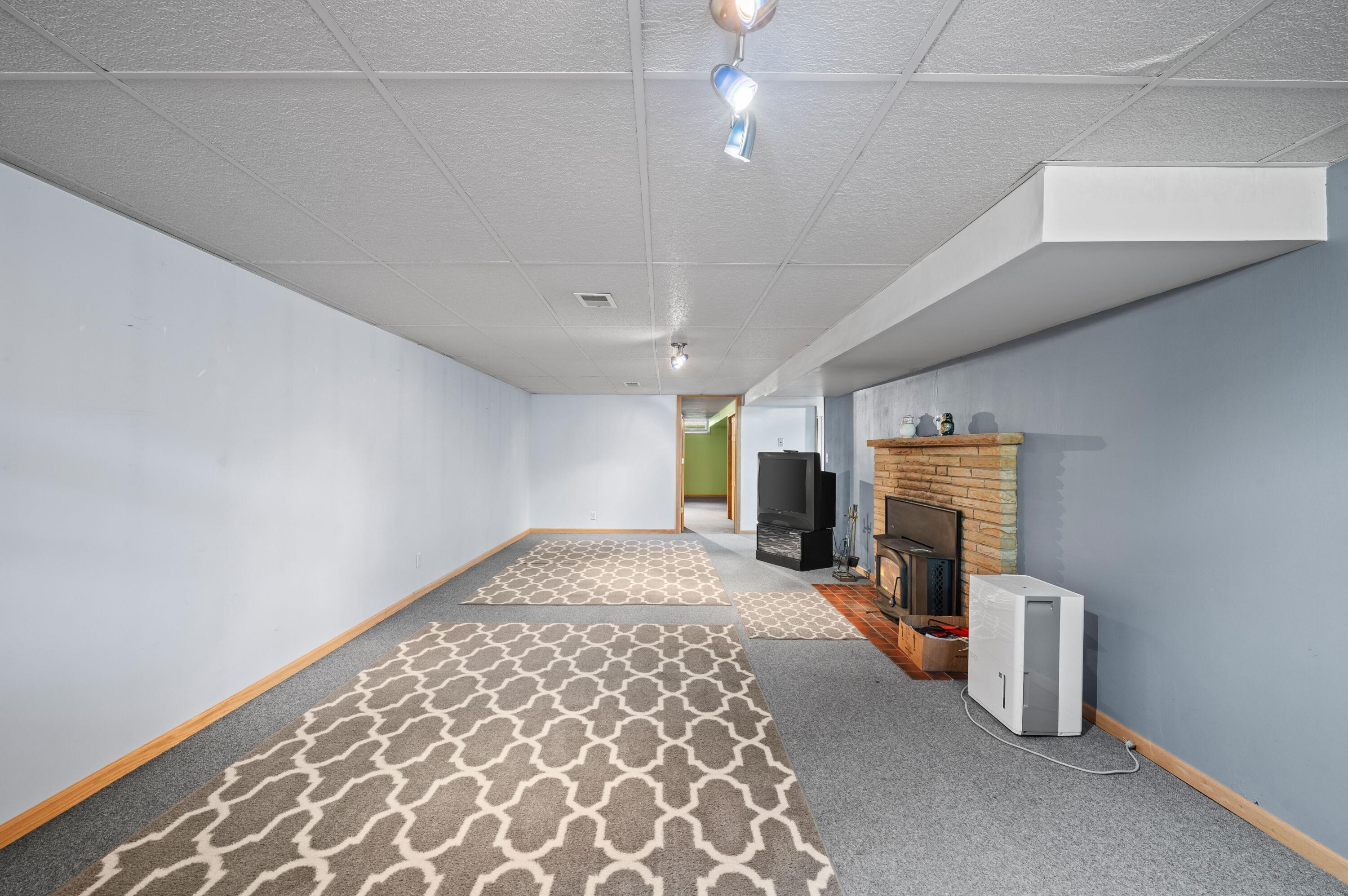 2225 Maple Path St. Joseph, MI 49085 - Photo 24 of 57 35DSC_5514
