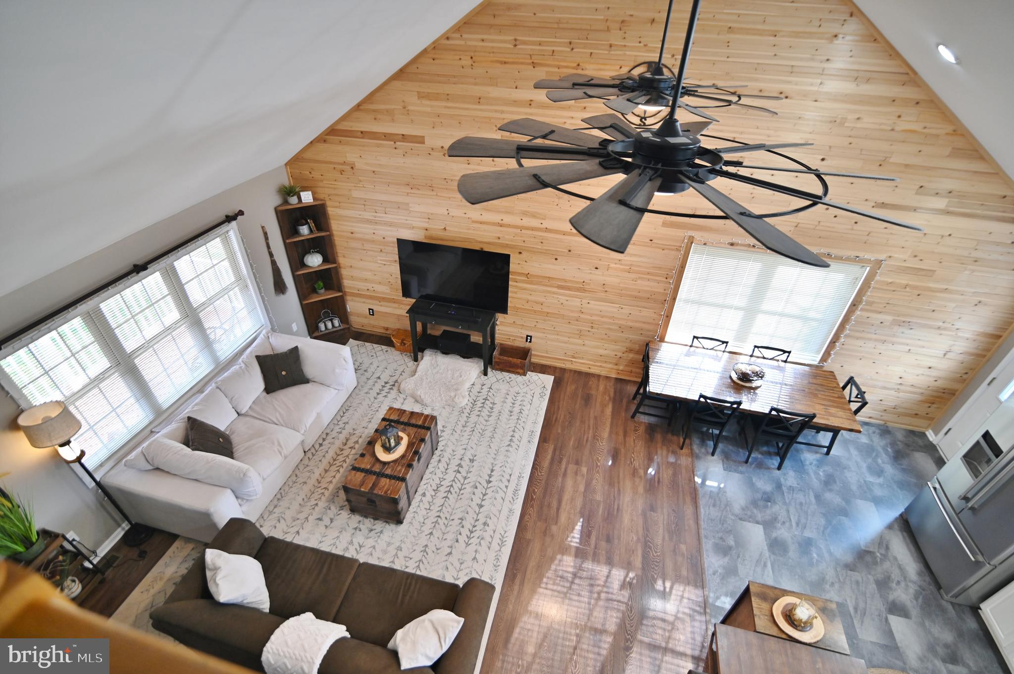 36 Pine Way Mount Jackson, VA 22842 - Photo 20 of 49 Living Room