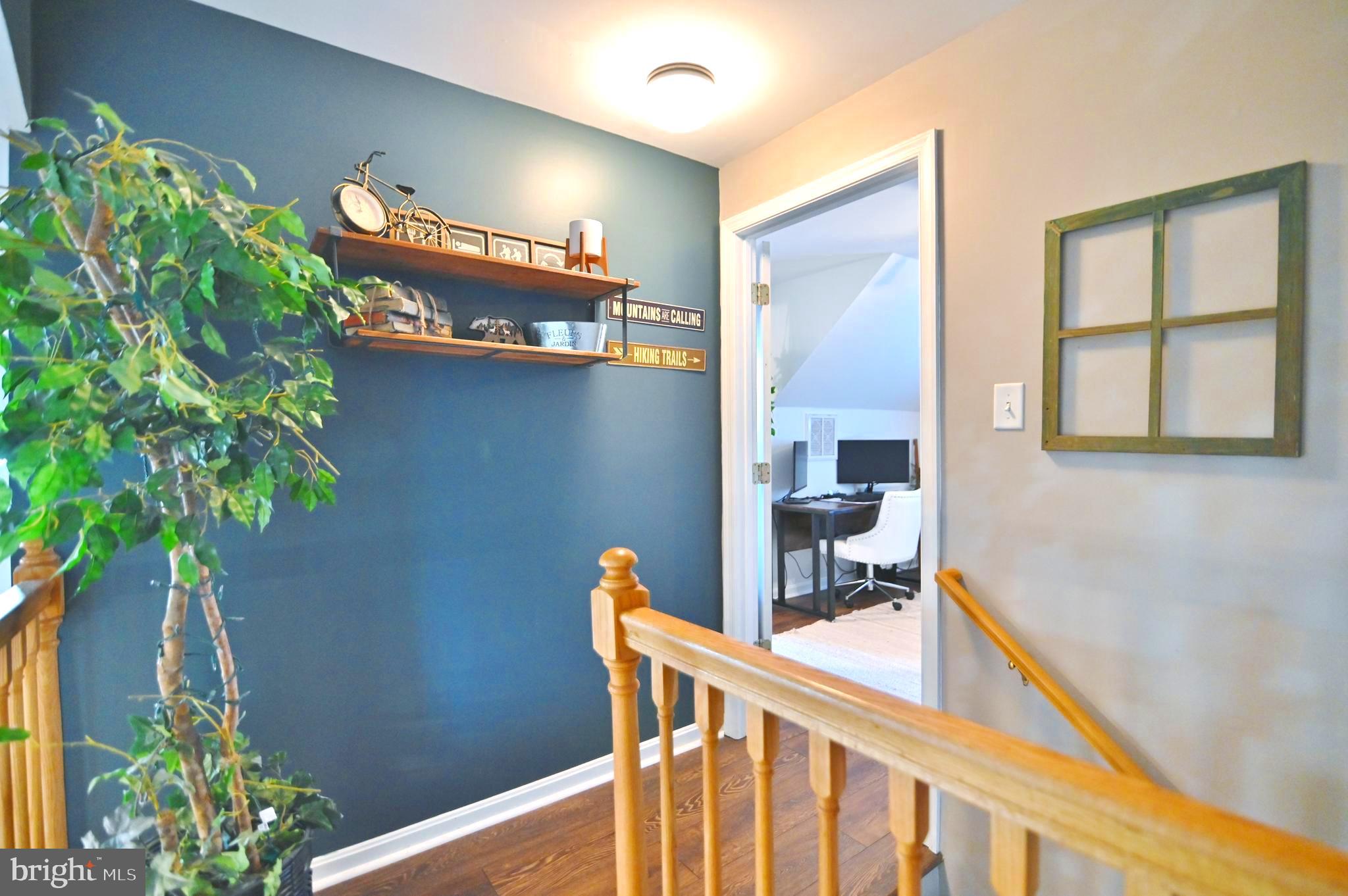 36 Pine Way Mount Jackson, VA 22842 - Photo 33 of 49 a view of balcony with furniture