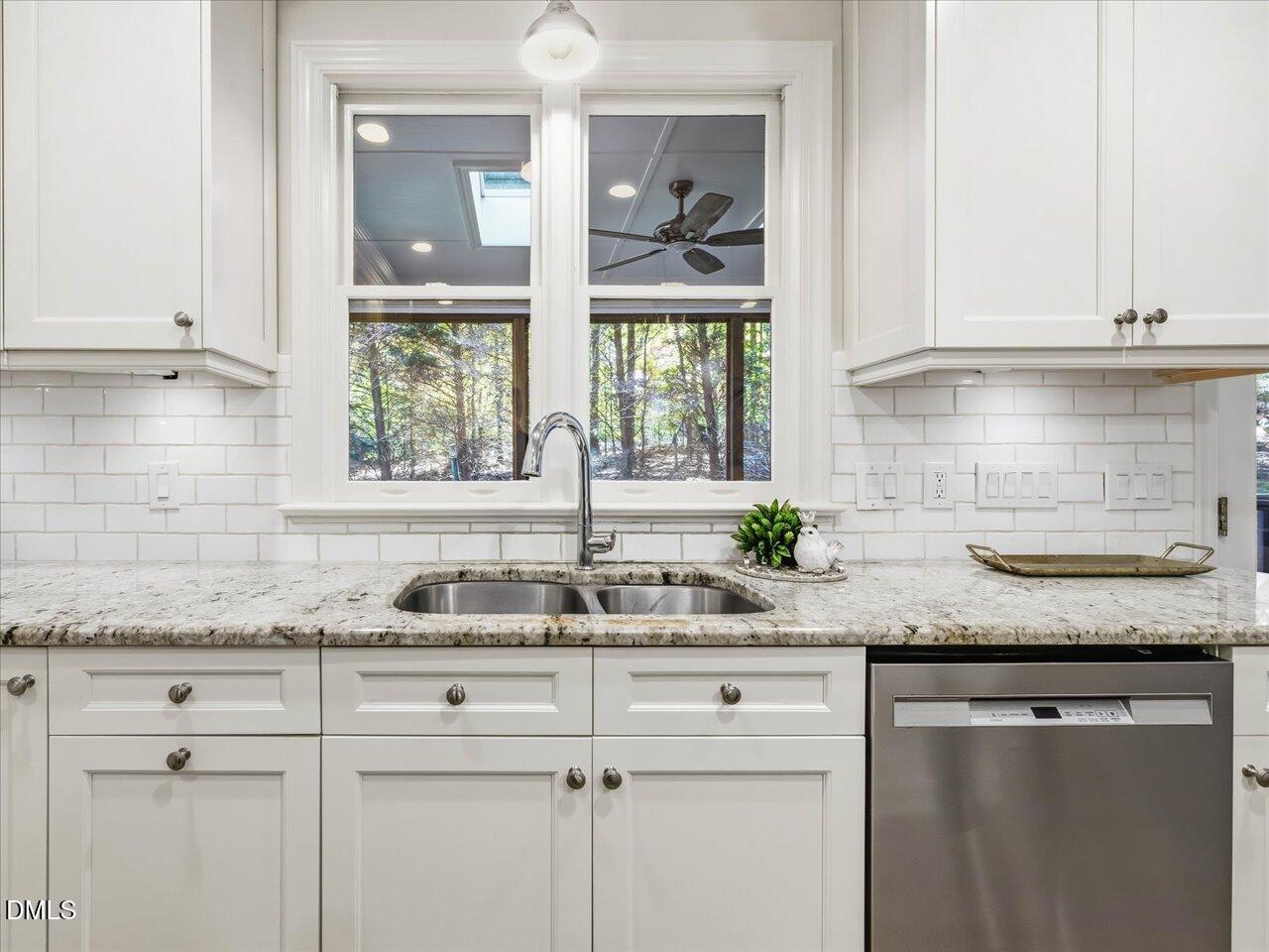 2901 Hunters Bluff Drive Raleigh, NC 27606 - Photo 13 of 39 21-Kitchen