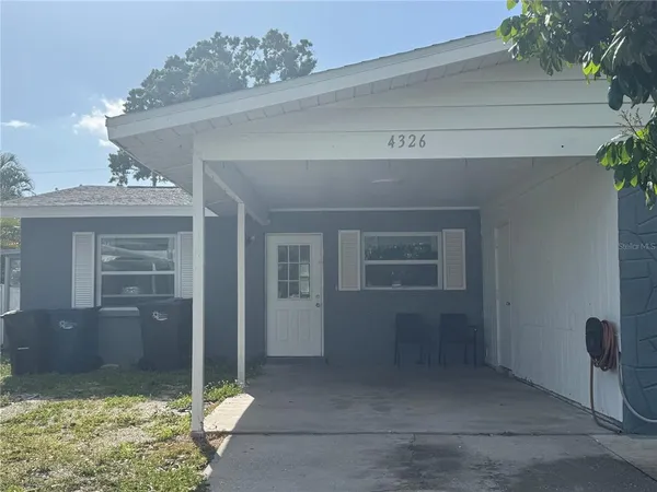 $1,800 | 4326 80th Street West, Bradenton, FL 34209