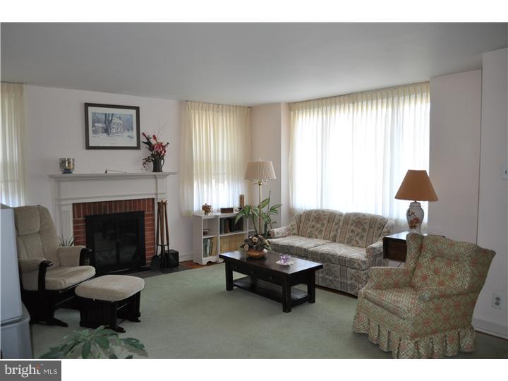 2812 Haverford Road Ardmore, PA 19003 - Photo 3 of 16 Living Room