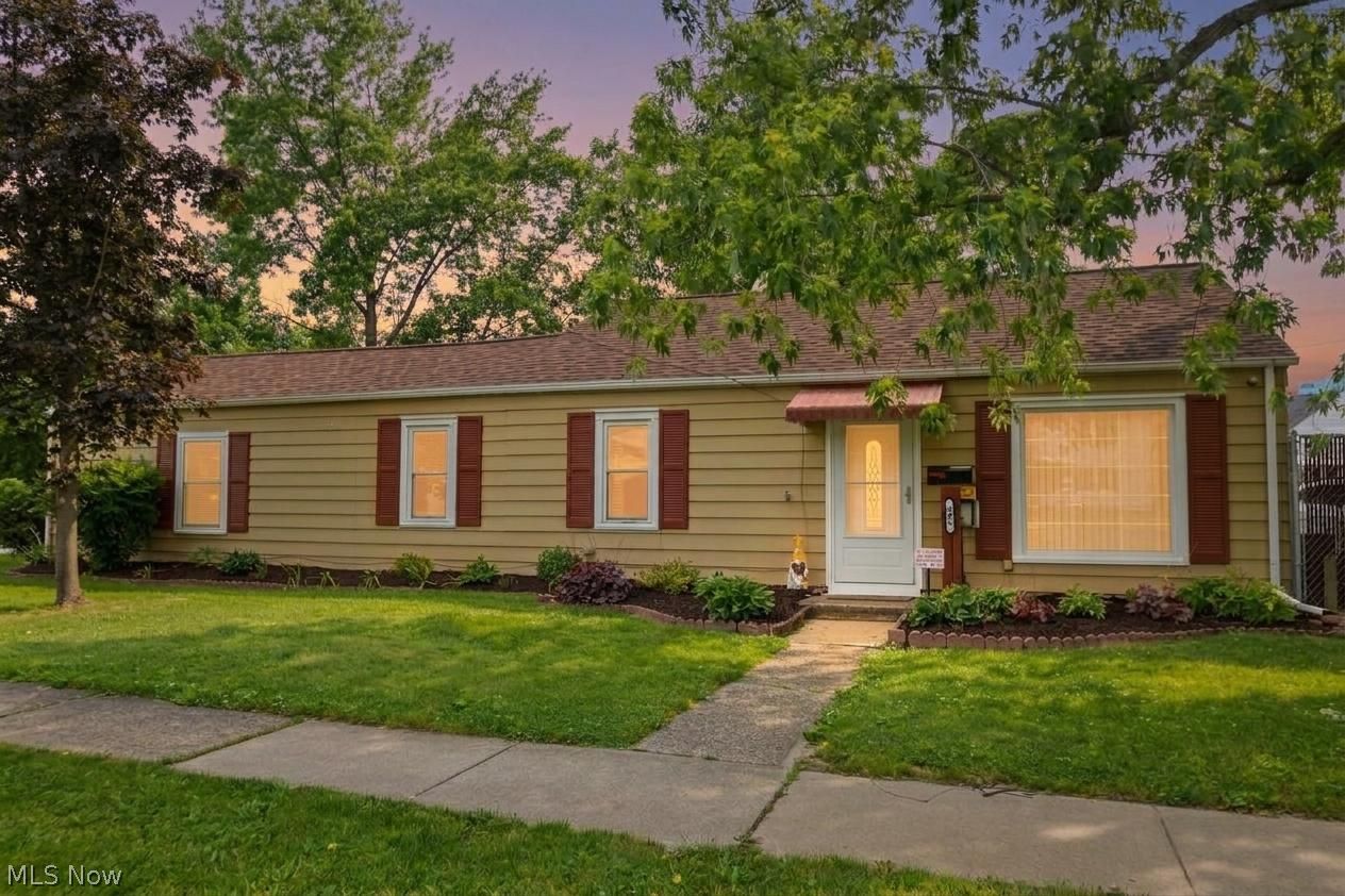 892 West River Road North Elyria, OH 44035 - Photo 1 of 22
