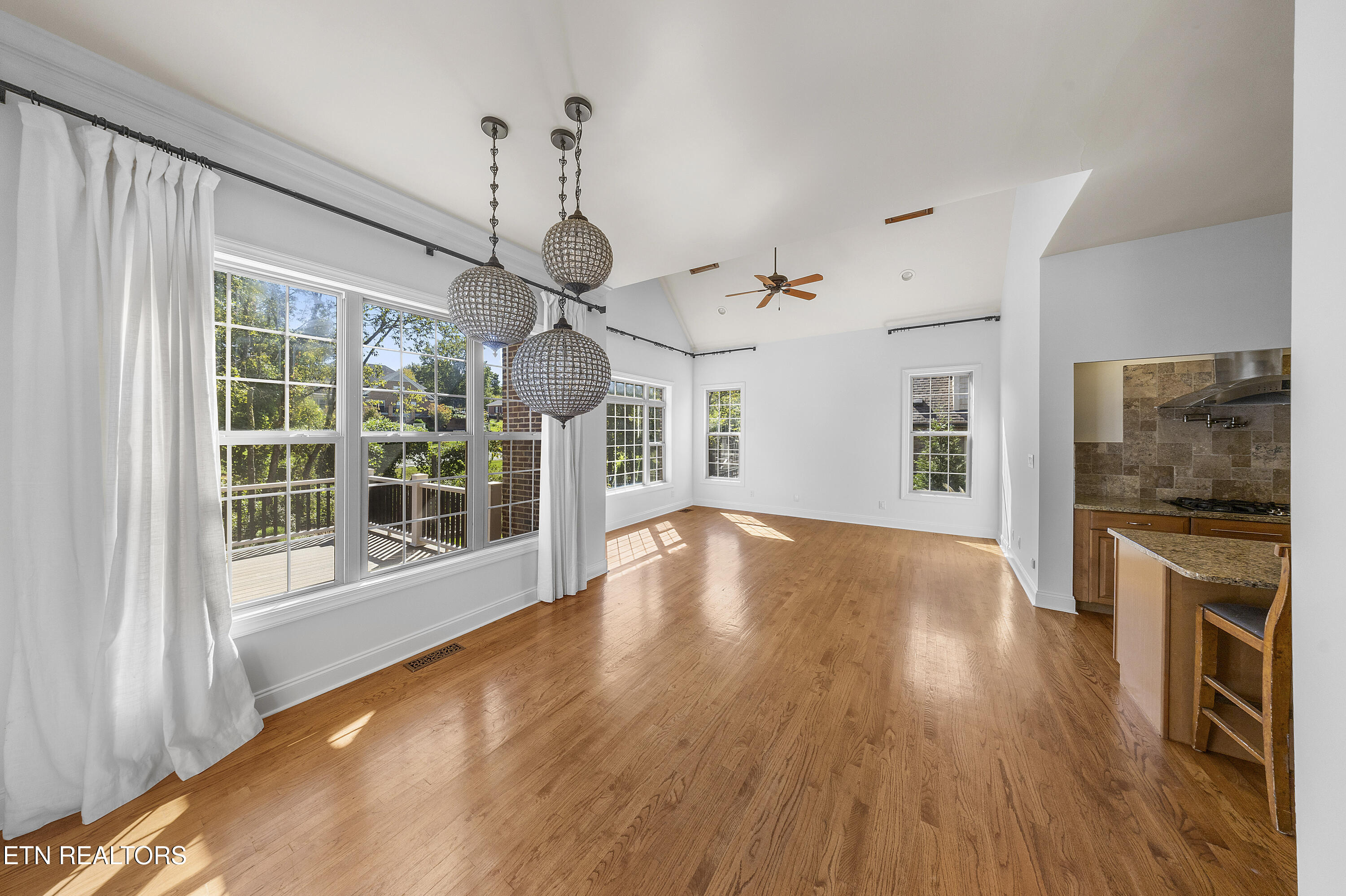 7420 Lawford Road Knoxville, TN 37919 - Photo 21 of 59 L40A6360