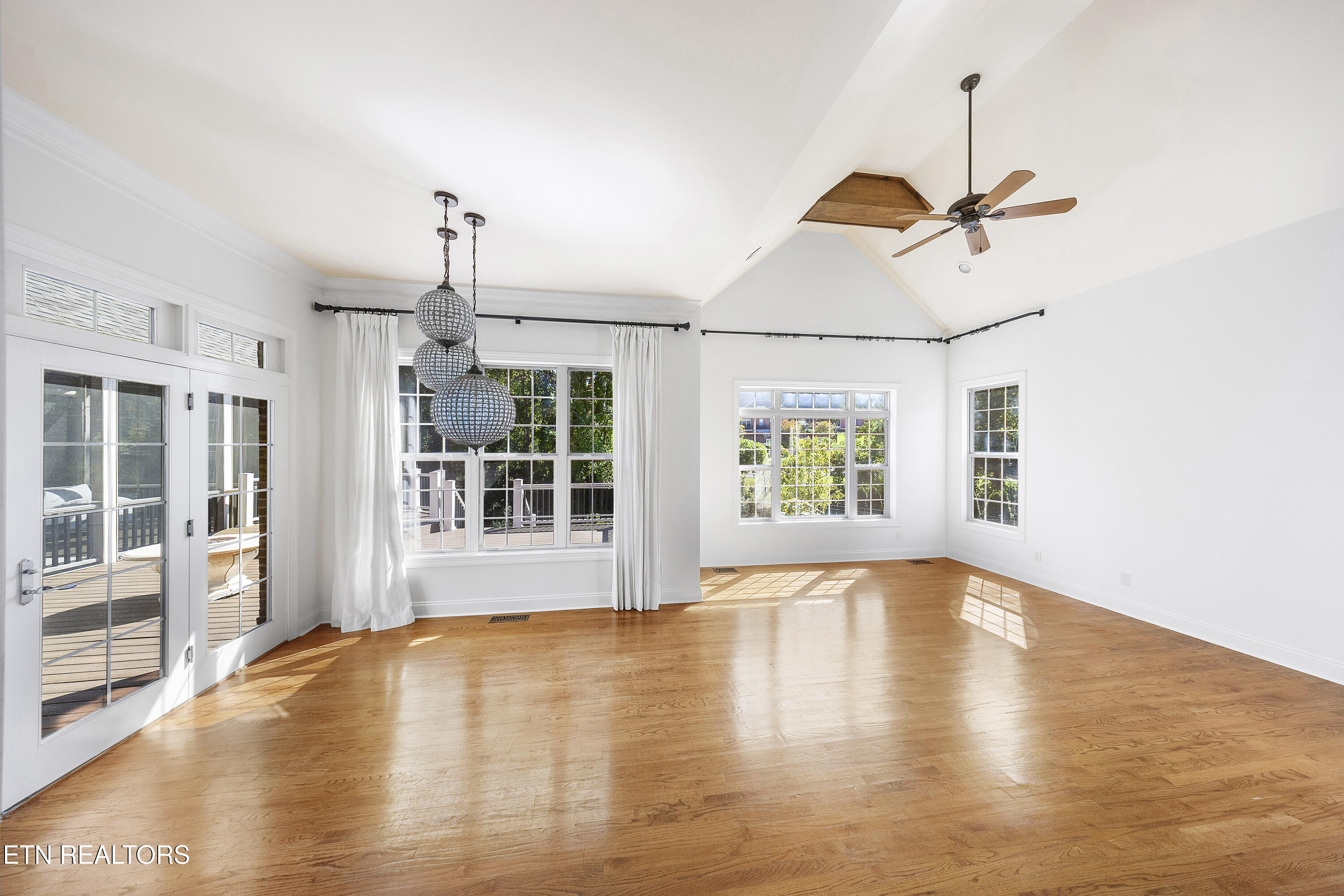 7420 Lawford Road Knoxville, TN 37919 - Photo 22 of 59 L40A6362