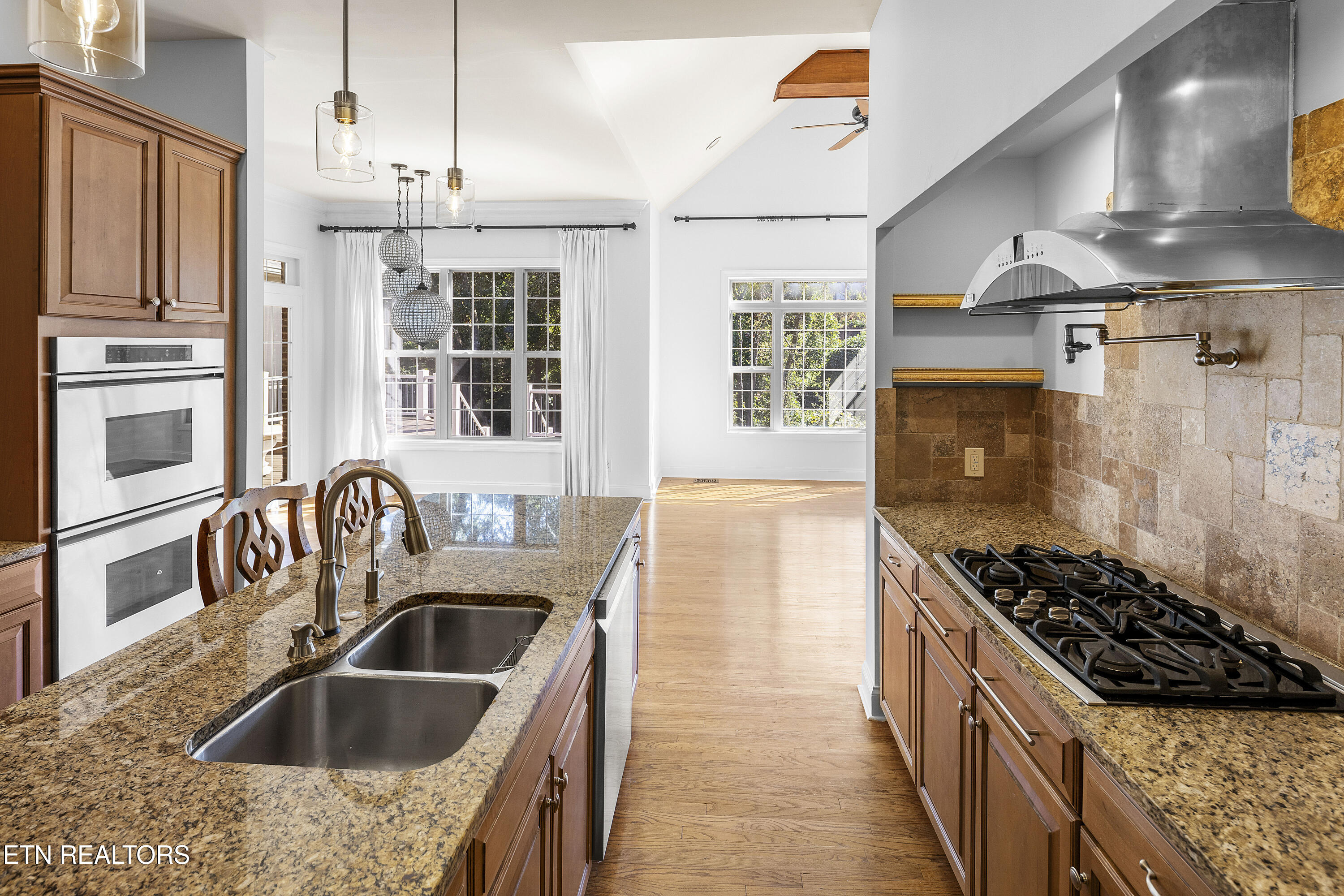 7420 Lawford Road Knoxville, TN 37919 - Photo 30 of 59 L40A6400