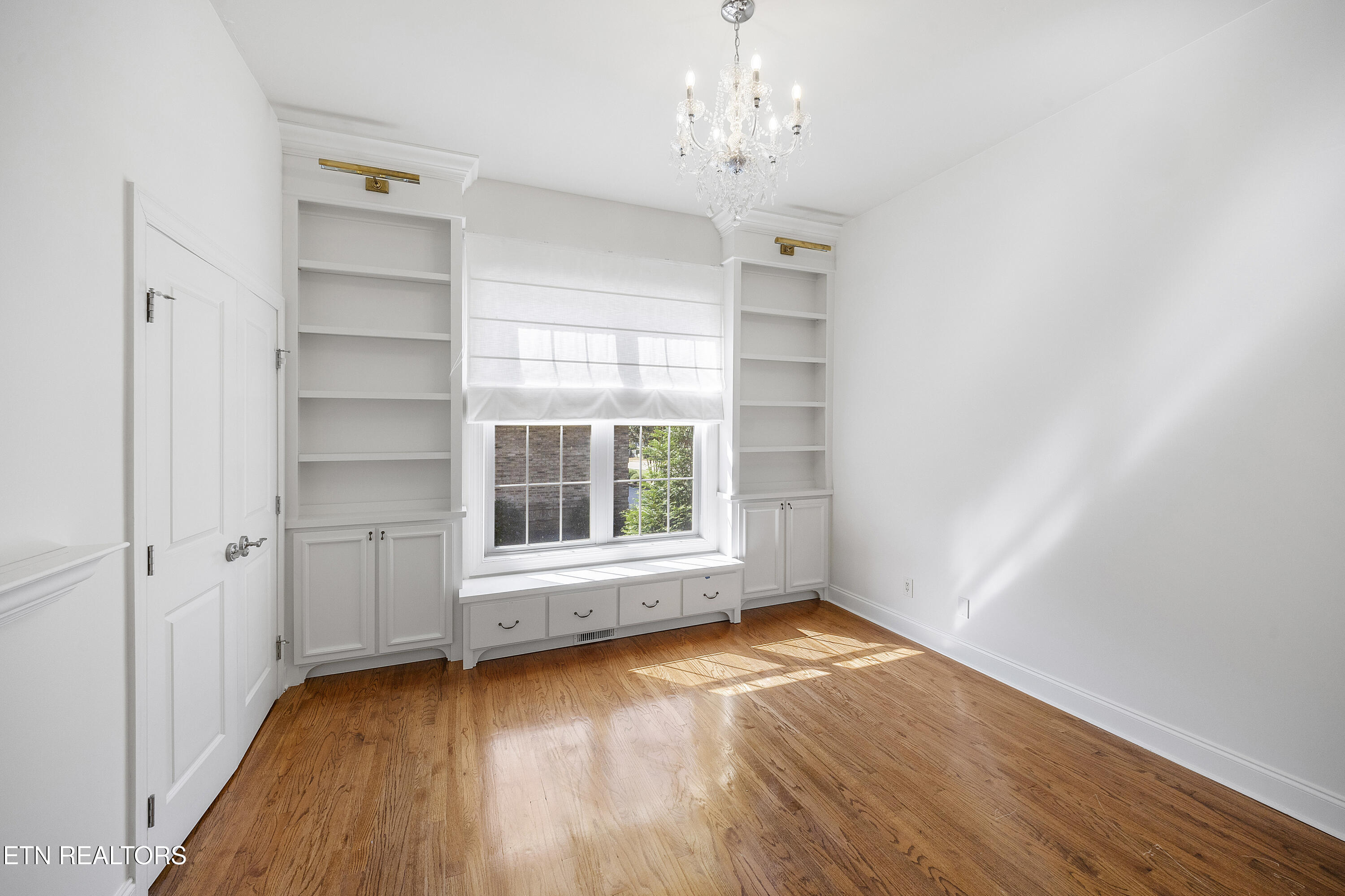 7420 Lawford Road Knoxville, TN 37919 - Photo 34 of 59 L40A6417