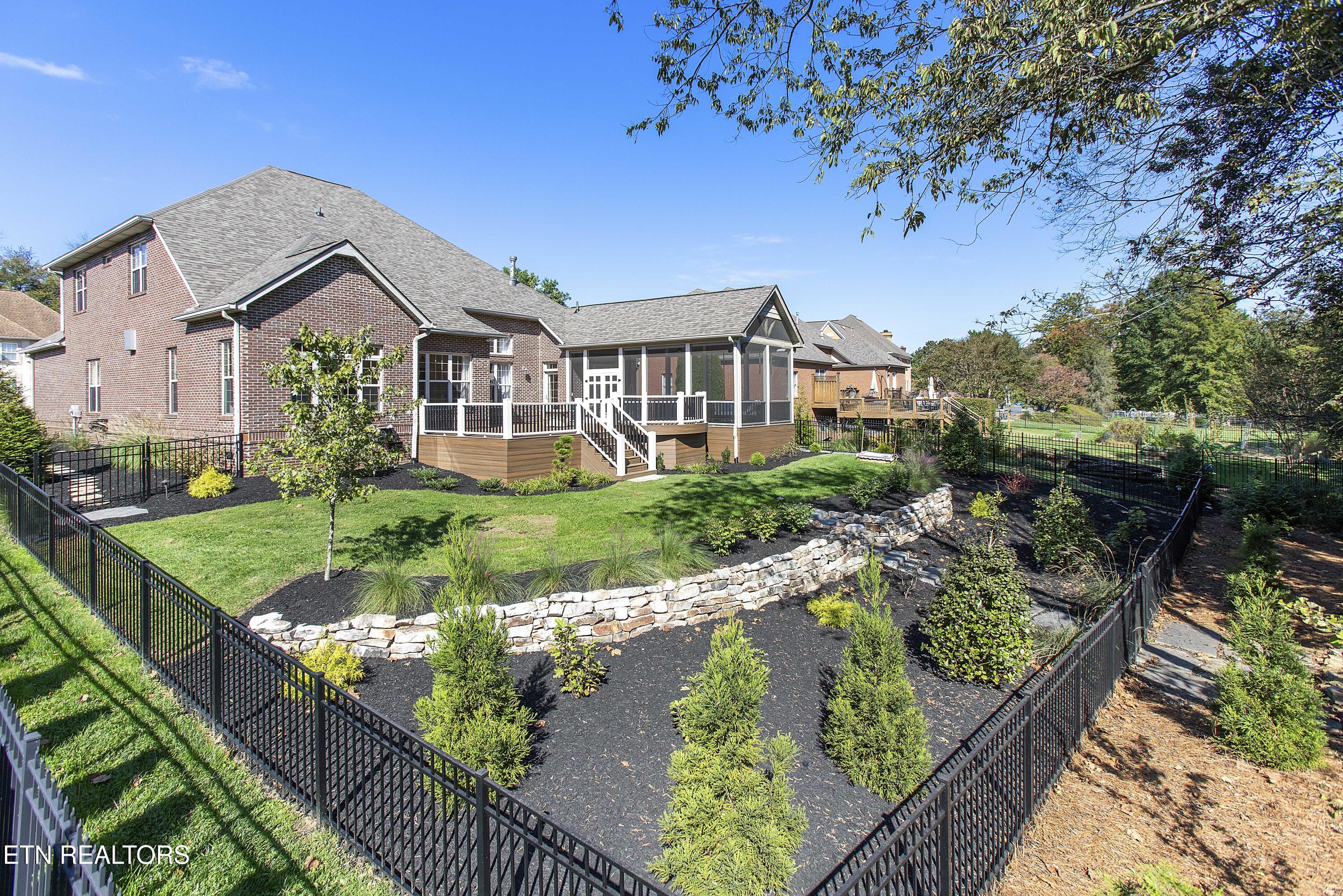 7420 Lawford Road Knoxville, TN 37919 - Photo 4 of 59 IMG_6537